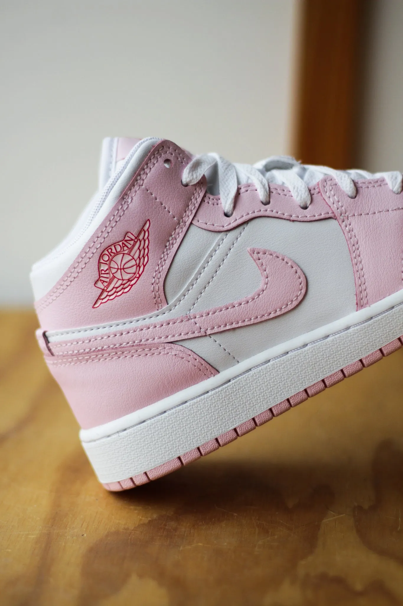 AIR JORDAN 1 MID (GS) PINK FOAM