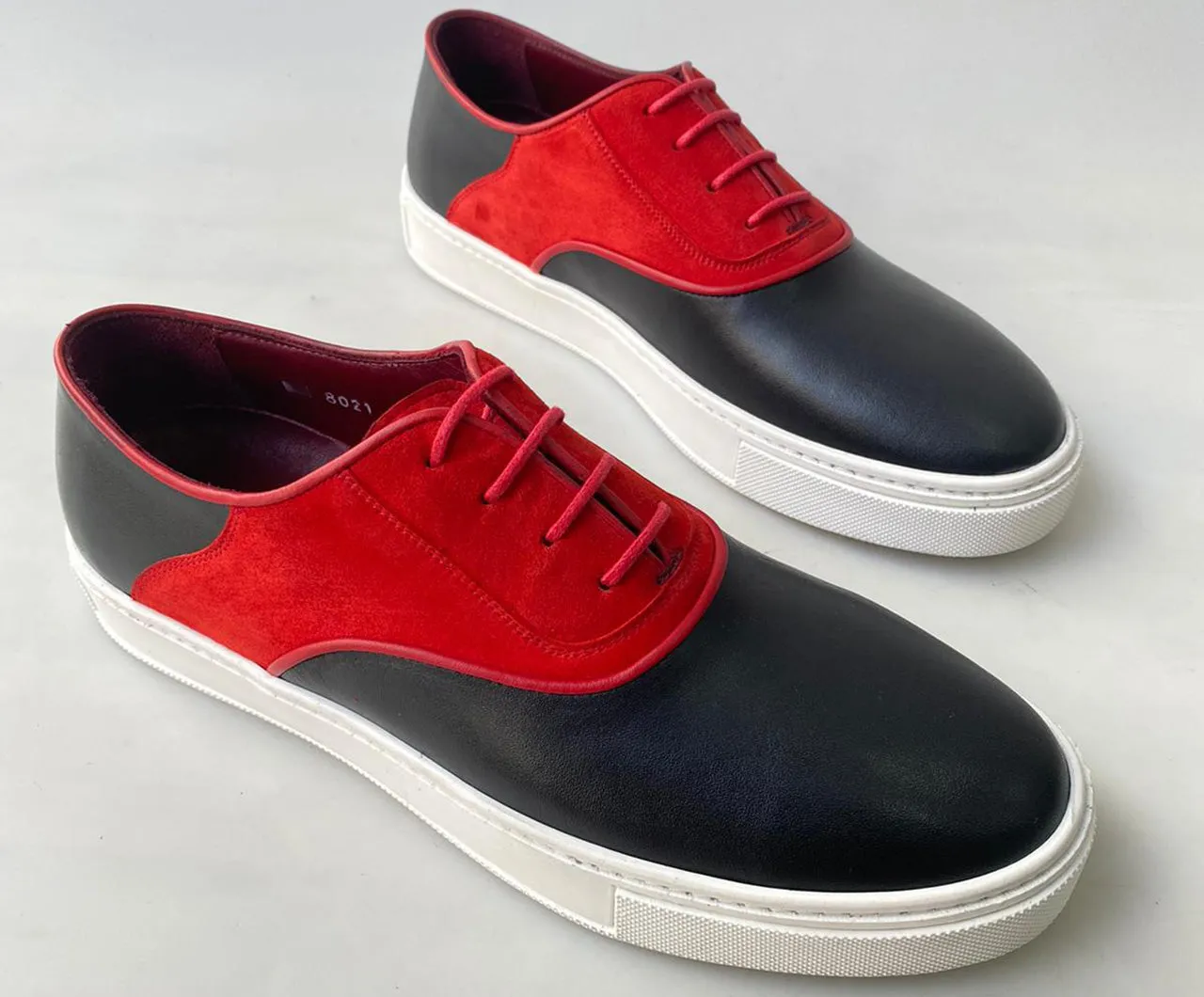 TucciPolo Limited Edition Mens Handcrafted Two tone Black and Red leather Dress Sneaker