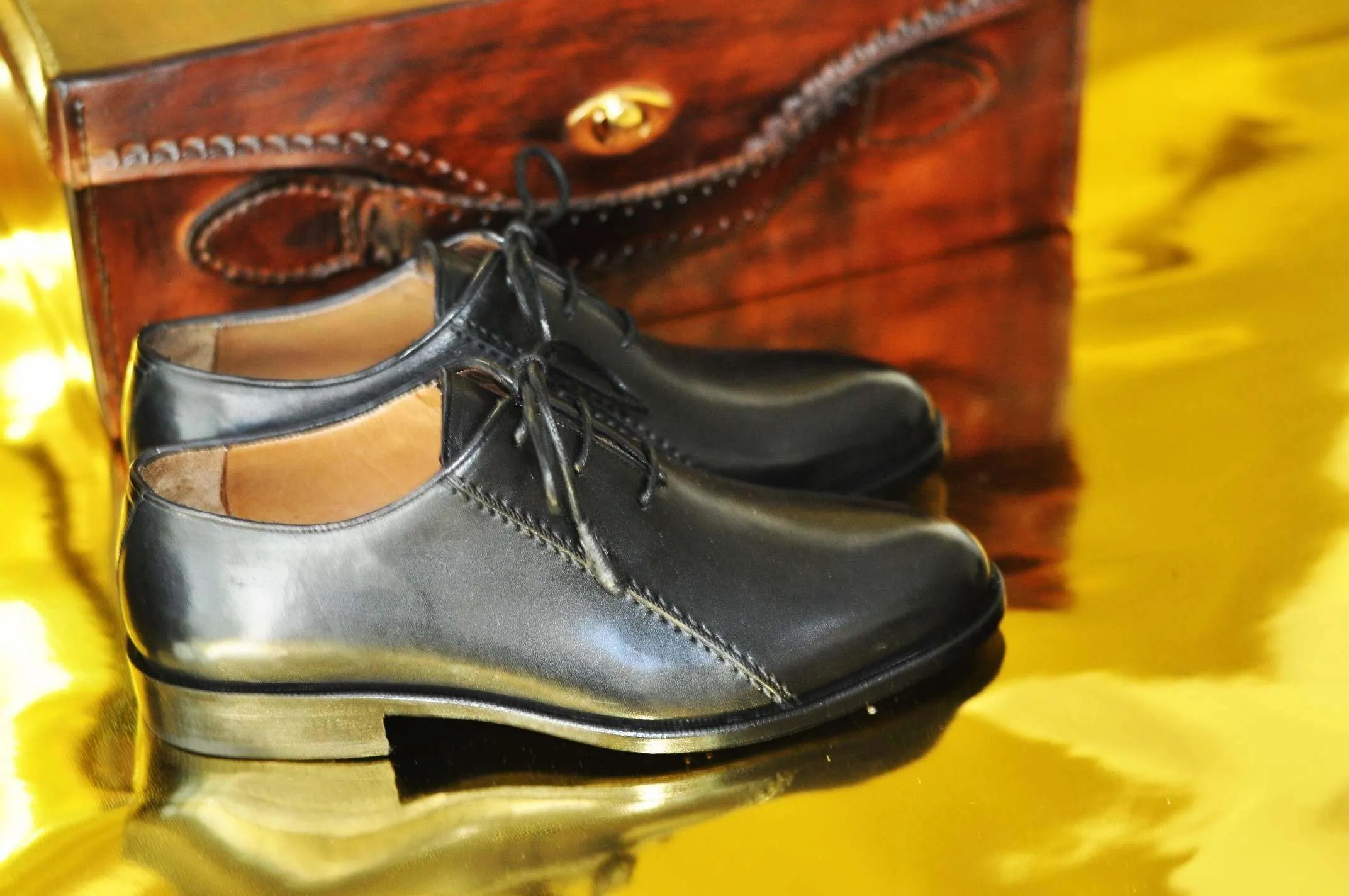 TucciPolo Mens Handmade Wingtip Oxford Style Black Luxury Shoe